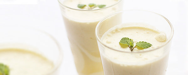 Jubiläumsmenü Lassi: Festtags-Lassi mit Kokos und Vanille