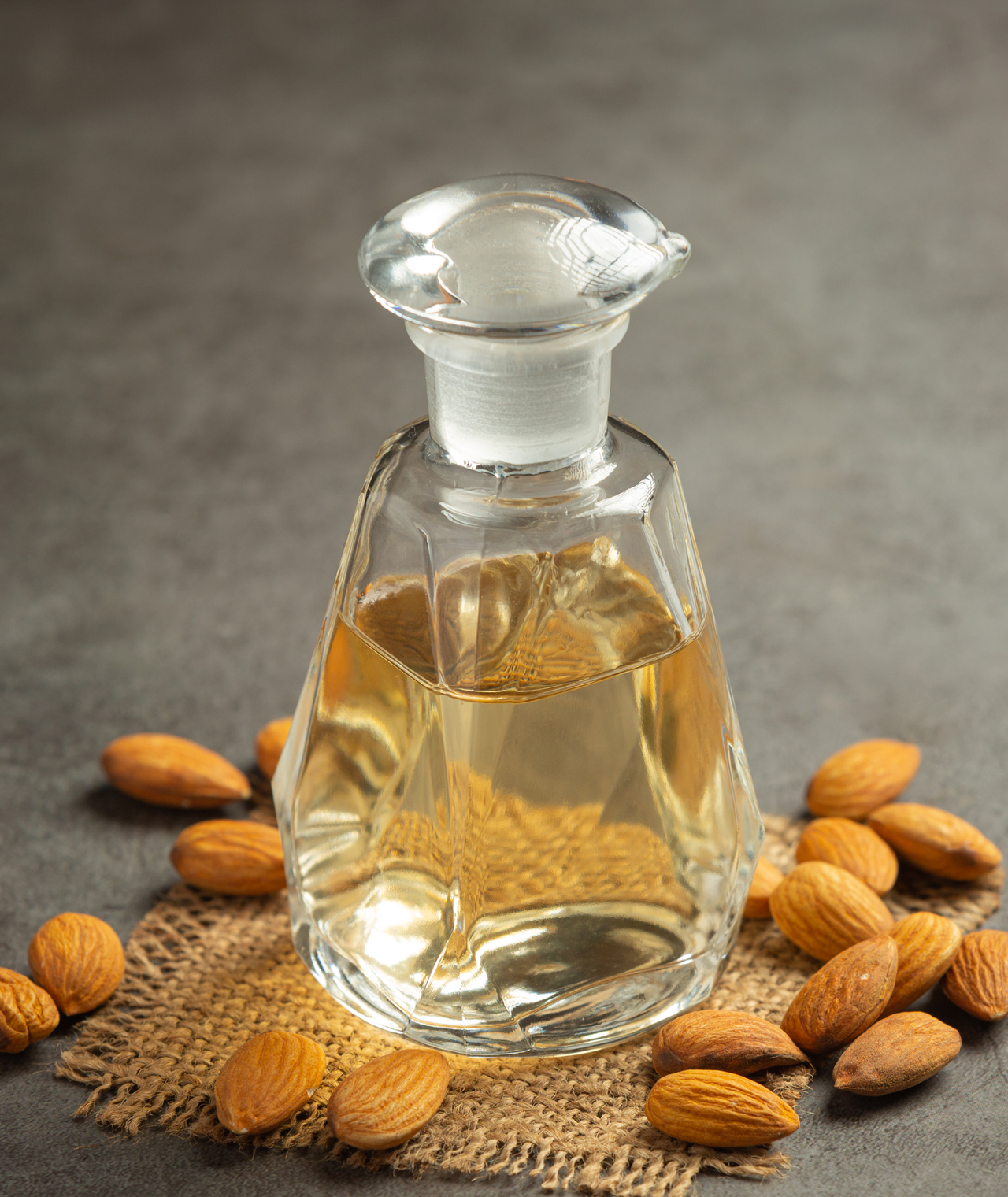 Prunus Amygdalus Dulcis Oil